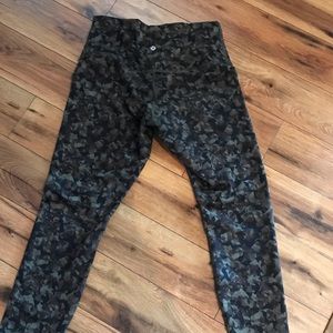 Lululemon Wanderunder pants limited edition